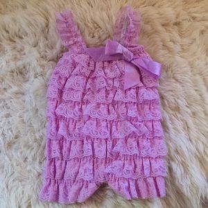 Host Pick 🎉Baby 👶🏼 Ruffle Romper Size 6 Months